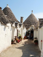 Alberobello Puglia Italy 14